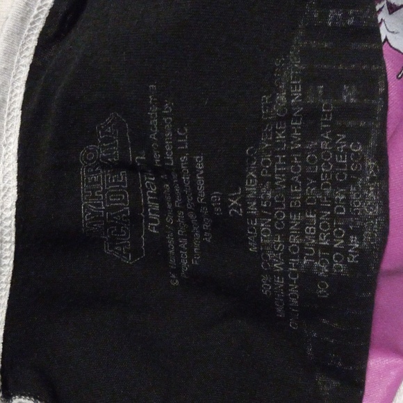 XXL Hot Topic graphic shirt - Picture 3 of 3